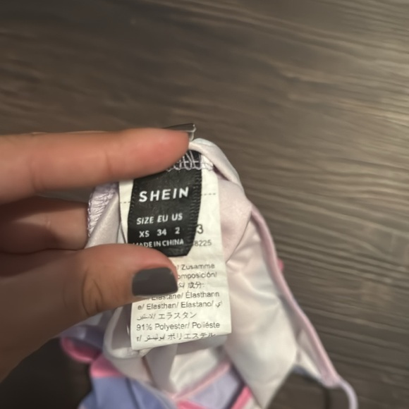 SHEIN Summer Top - Picture 3 of 3